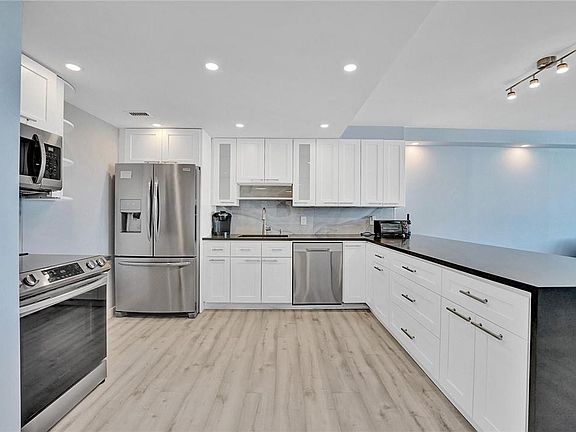4th image of 3180 S Ocean Drive #821