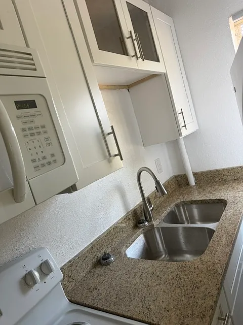 2 bed, 850 sqft, $995 — Photo 3