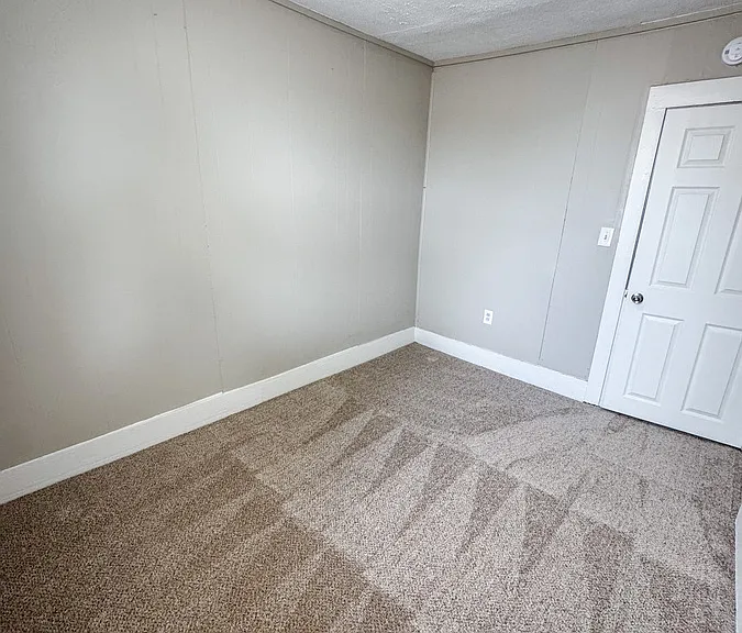 1121 Broadway Ave NW #2 — Photo 30