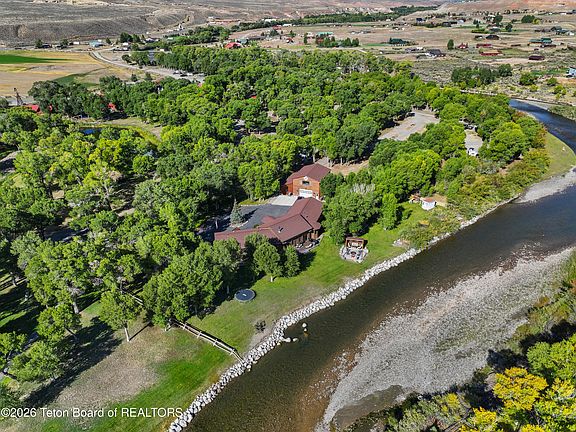 2nd image of 26 Walkabout Creek Ln