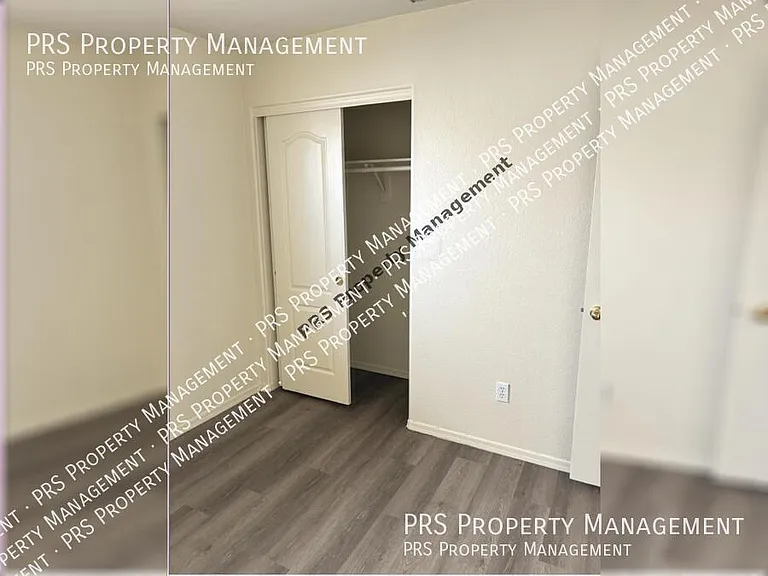 5211 W Glenview Pl — Photo 15