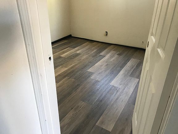 4th image of 44 Poinsettia Ave #A