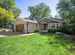 709 Sunny Ln, Barrington, IL 60010