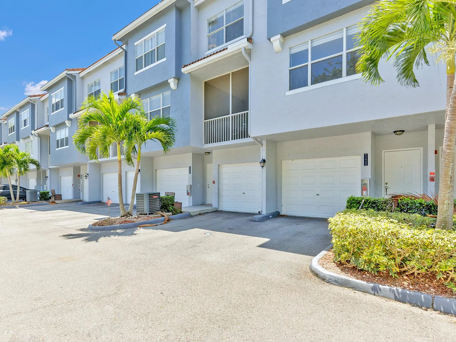 Windsor Castle Townhome Community — Photo 1