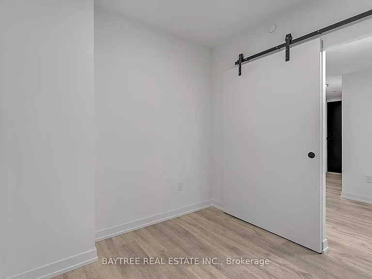 2 Augusta Ave #908 — Photo 15