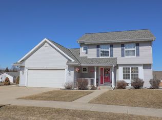 8632 Queensbury Ln, Sturtevant, WI 53177