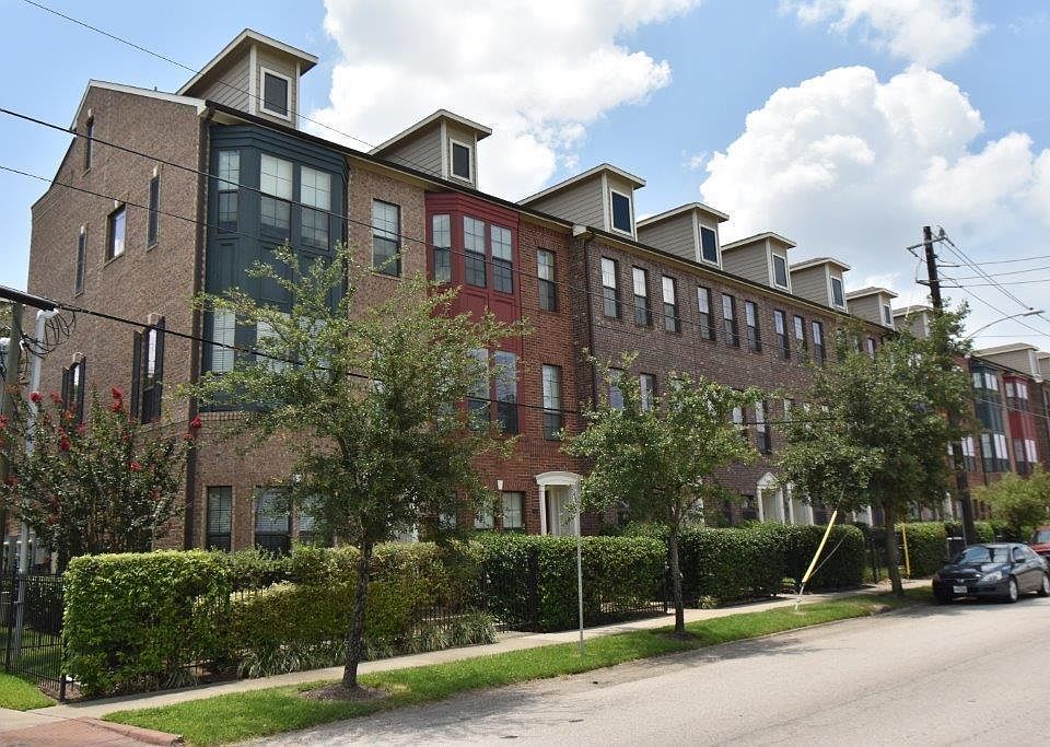 1st image of 2110 Shearn St Unit D16