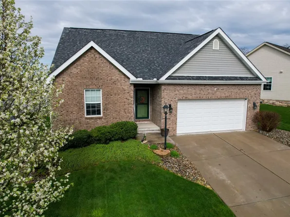 111 Cameron Square Dr, Evans City, PA 16033