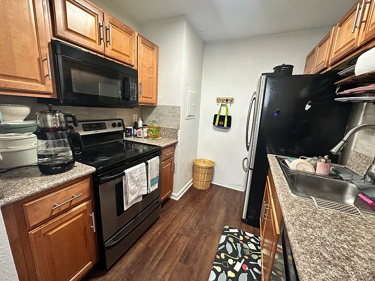1350 N Escondido Blvd N #18 — Photo 23