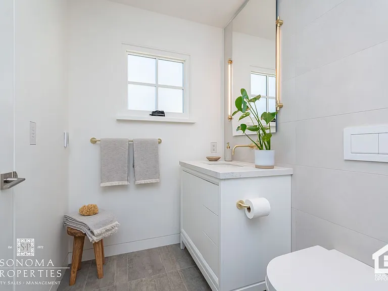 282 Richards Blvd — Photo 20
