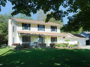 1727 Sandy Cove Dr, Kalamazoo, MI 49048
