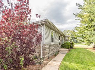 921 E Babcock Ave, Addison, IL 60101