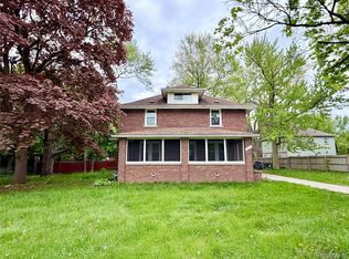 1331 W South Blvd, Troy, MI 48098