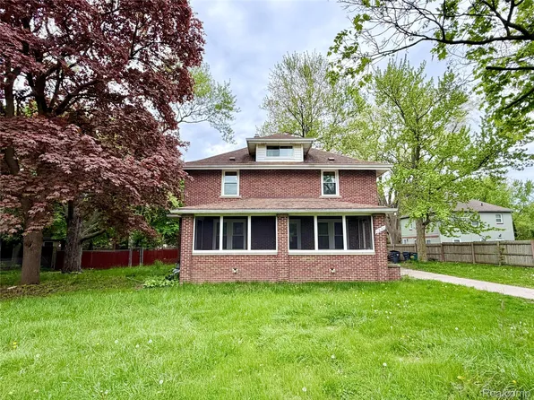 1331 W South Blvd, Troy, MI 48098