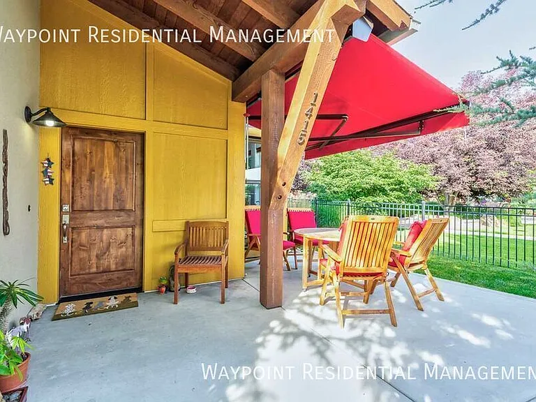 1415 E Lone Creek Dr — Photo 4