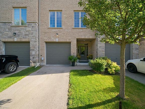 2nd image of 30 Balmoral St #2