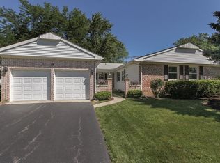 9 Amherst Ct, Buffalo Grove, IL 60089