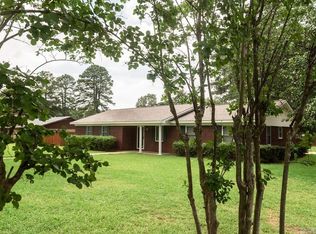 1714 E 8th St, Hope, AR 71801