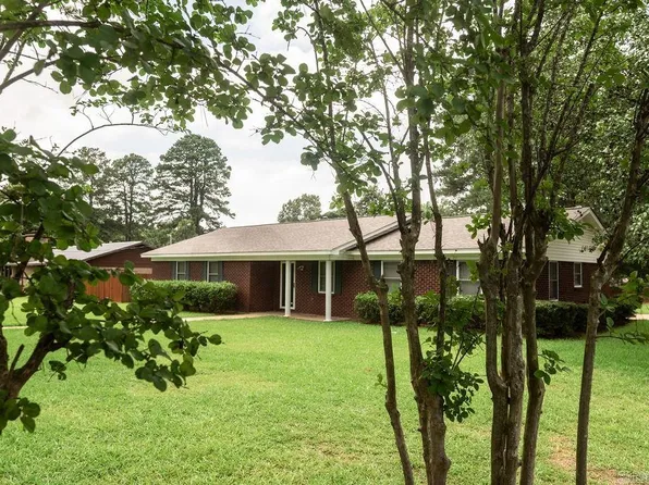 1714 E 8th St, Hope, AR 71801