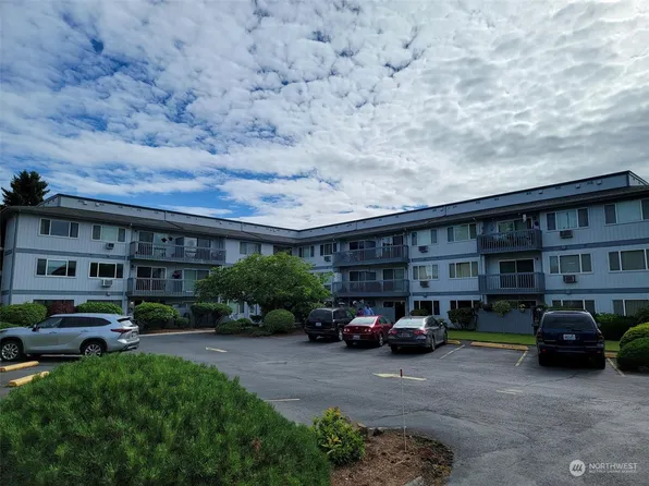 2005 Tibbetts Drive #210, Longview, WA 98632