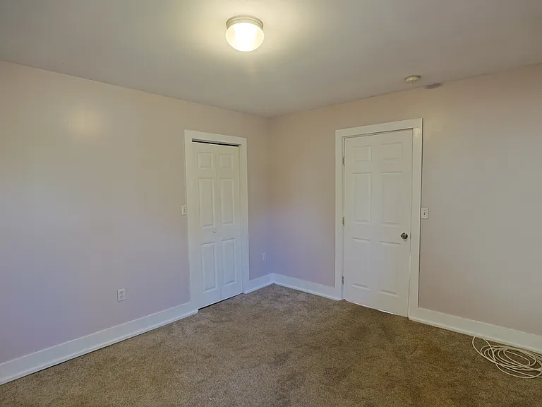 28 Mulford Ave — Photo 7