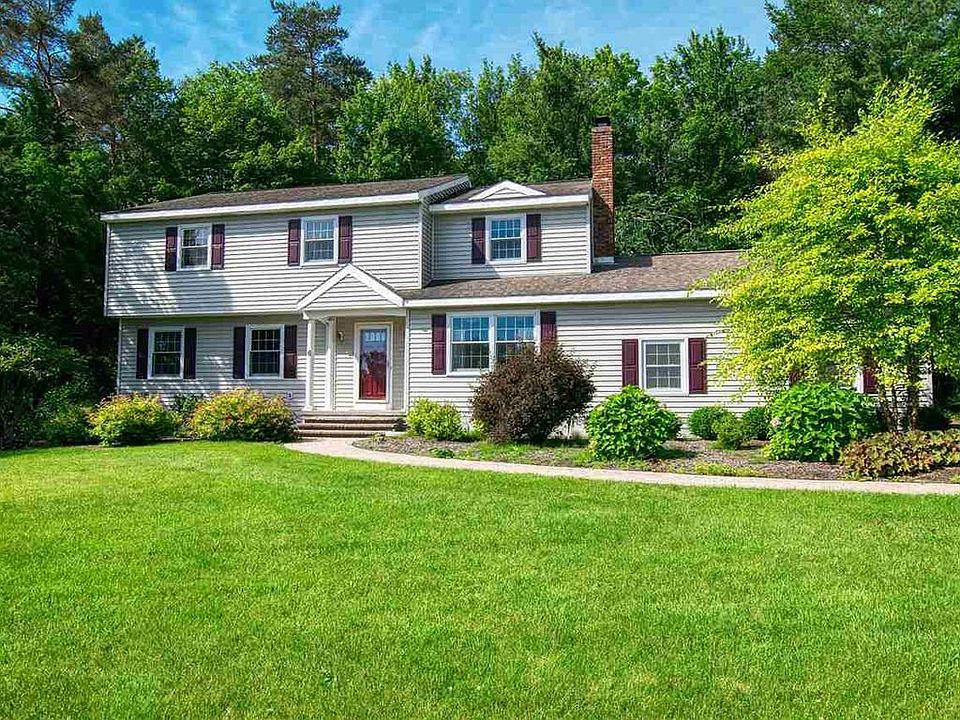 1st image of 6 Valleywood Dr