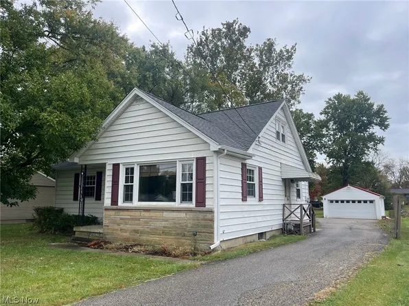 1164 Taylor St W, Zanesville, OH 43701