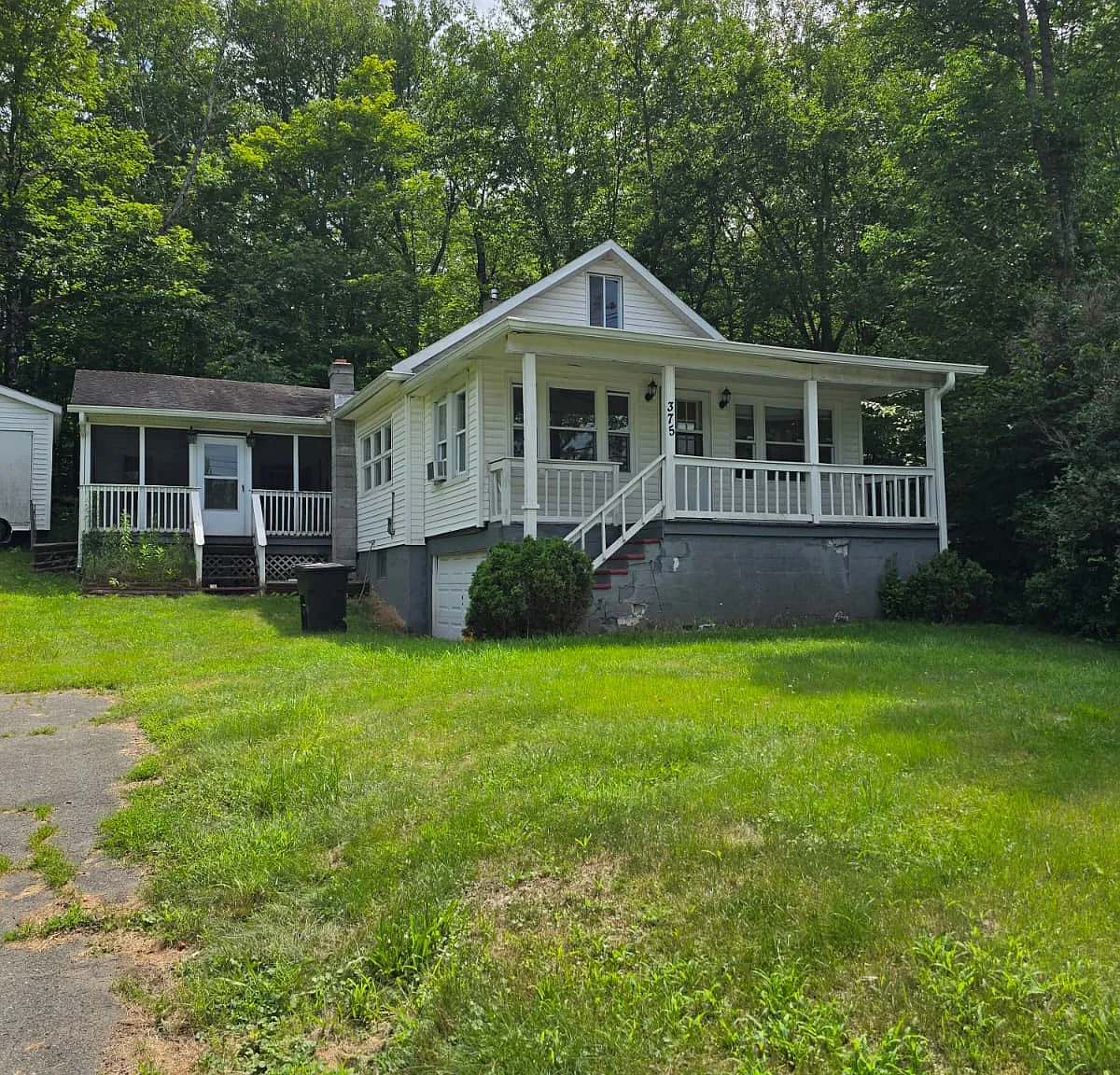 3 bed, 1452 sqft, $2,200 — Photo 1