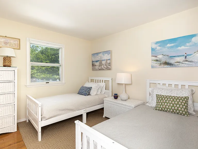 275 Maier Pl — Photo 20