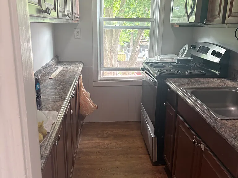 27 Horton St #2 — Photo 7