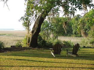 1036 Fort Sumter Dr, Charleston, SC 29412
