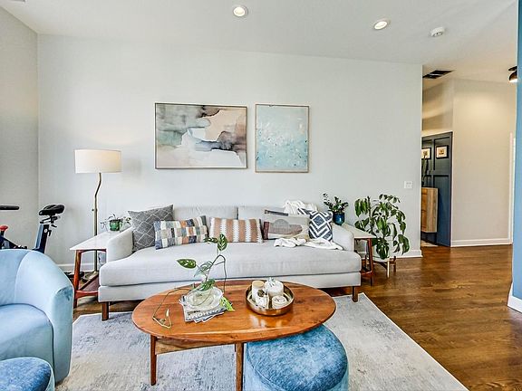 5th image of 1903 W Armitage Ave APT 2W