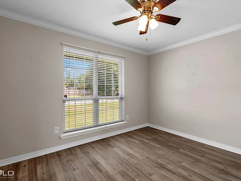 5318 Foxglove Dr — Photo 25
