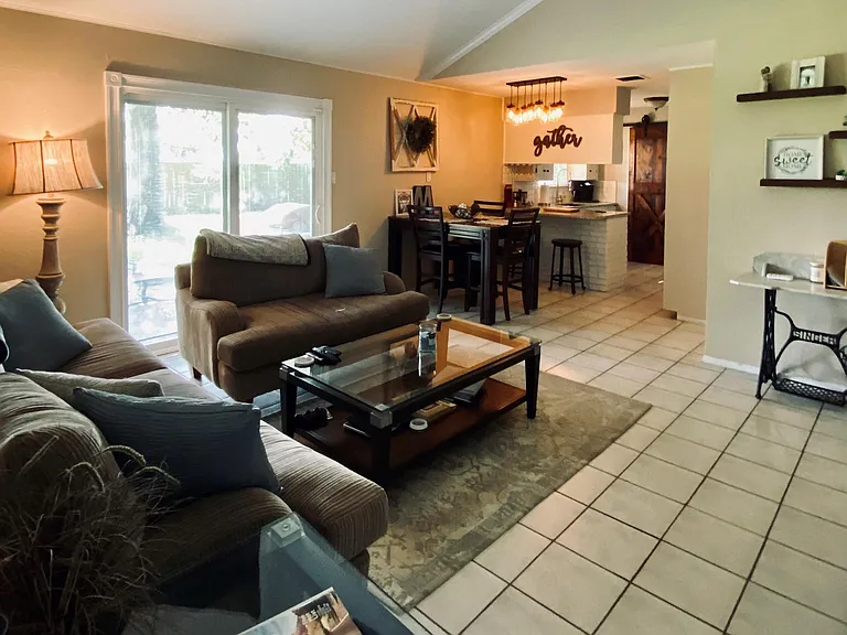1109 N Noble Rd — Photo 16
