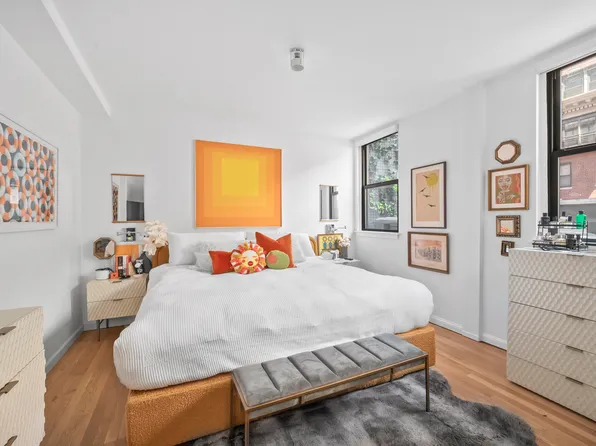 140 West 58th Street image 8 of 12