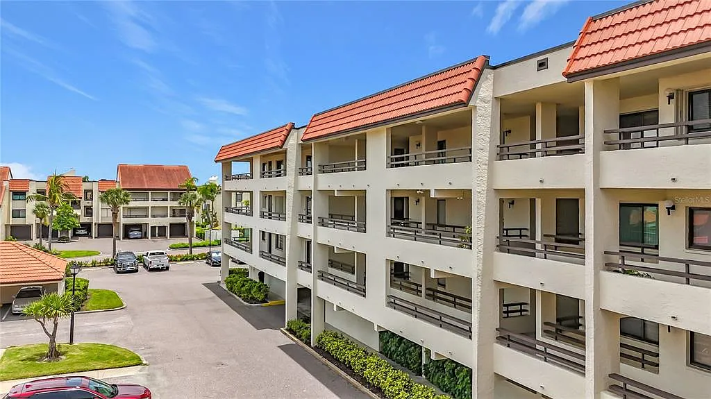 1 bed, 1.5 bath, 790 sqft, $2,350 — Photo 1