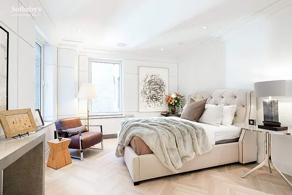 Sold by Sotheby's International Realty | media 9