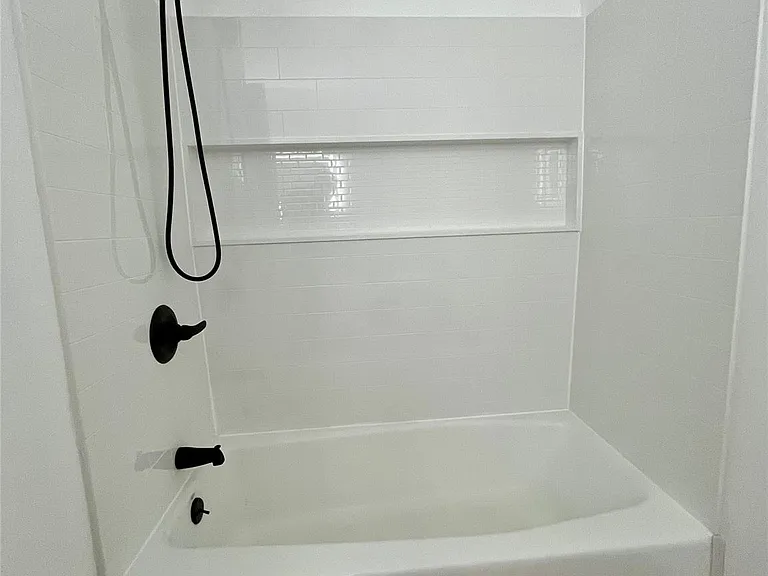 49 Woodlake Dr — Photo 14