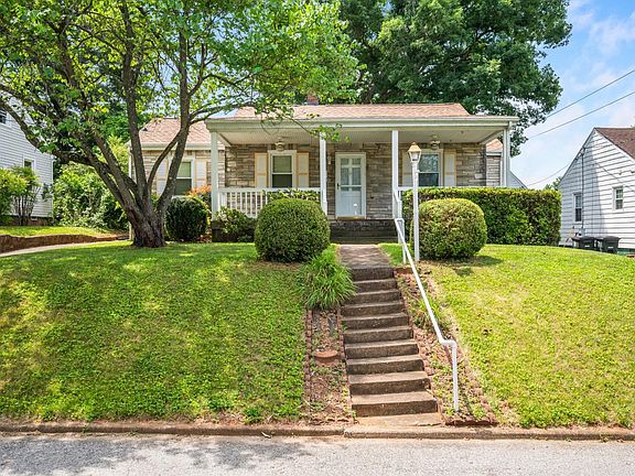3rd image of 4914 Sycamore Pl