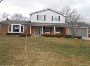 36820 Heatherton Dr, Farmington, MI 48335