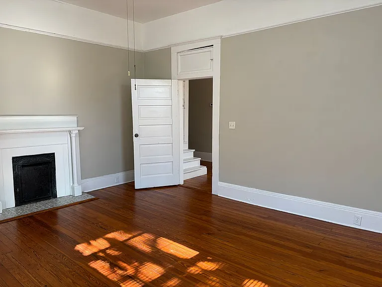 836 E Henry St #C — Photo 13