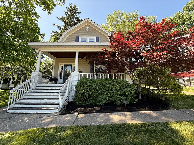 1119 Halpin Ave — Photo 1