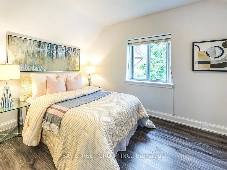 12 Craigmore Cres #MAIN FL — Photo 25