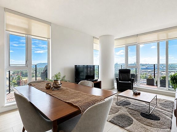 3rd image of 1401 Hunter St #1803