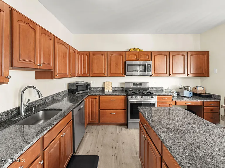 41 Tall Oaks Ct — Photo 19