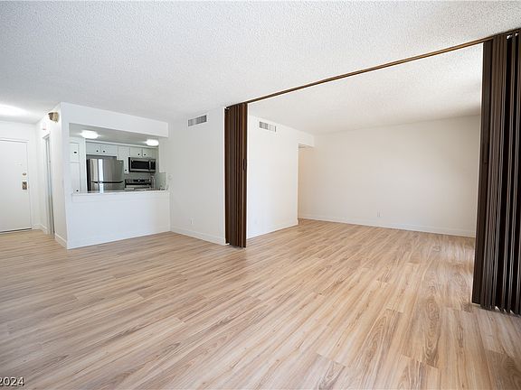4th image of 205 E Harmon Ave APT 207