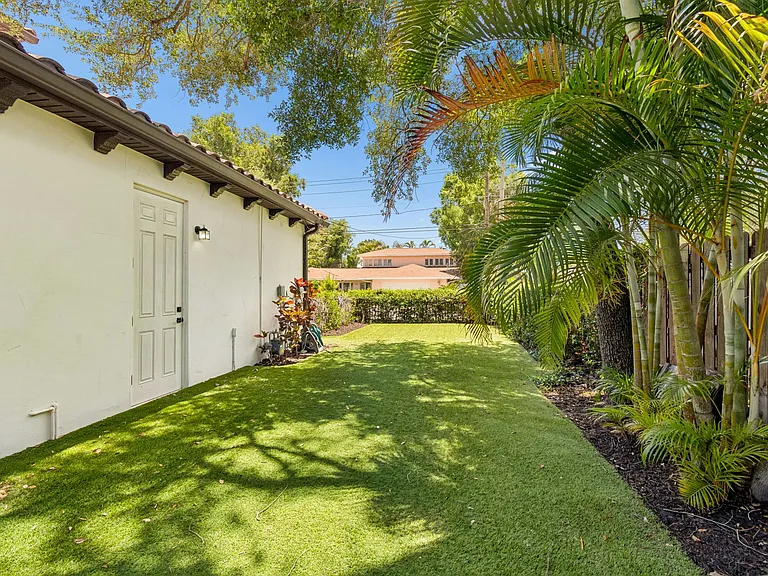 3917 W Barcelona St — Photo 43