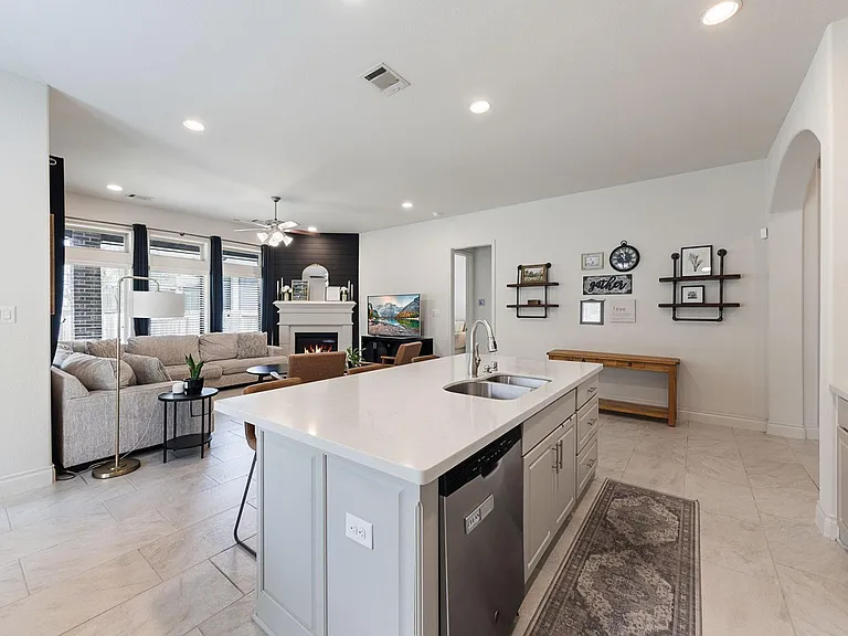 357 Capriccio Ln — Photo 7
