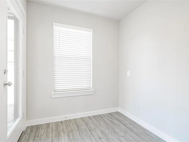 2529 Moser Ln — Photo 16