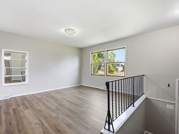 3rd image of 5701 Gordon Ct NW
